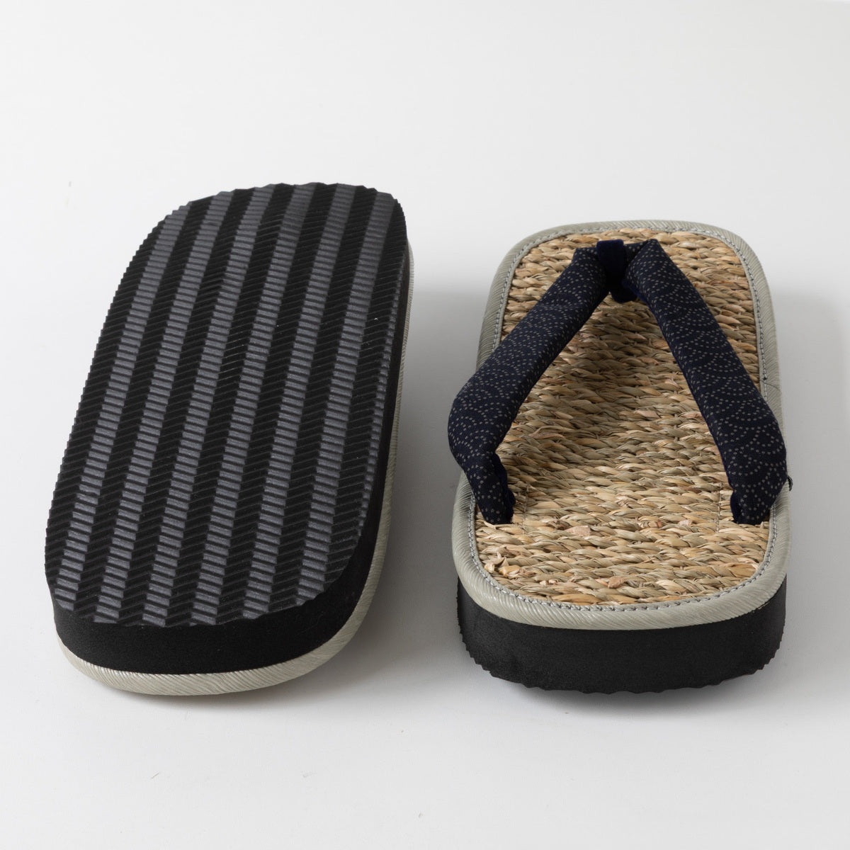 sameseigaiha sandals