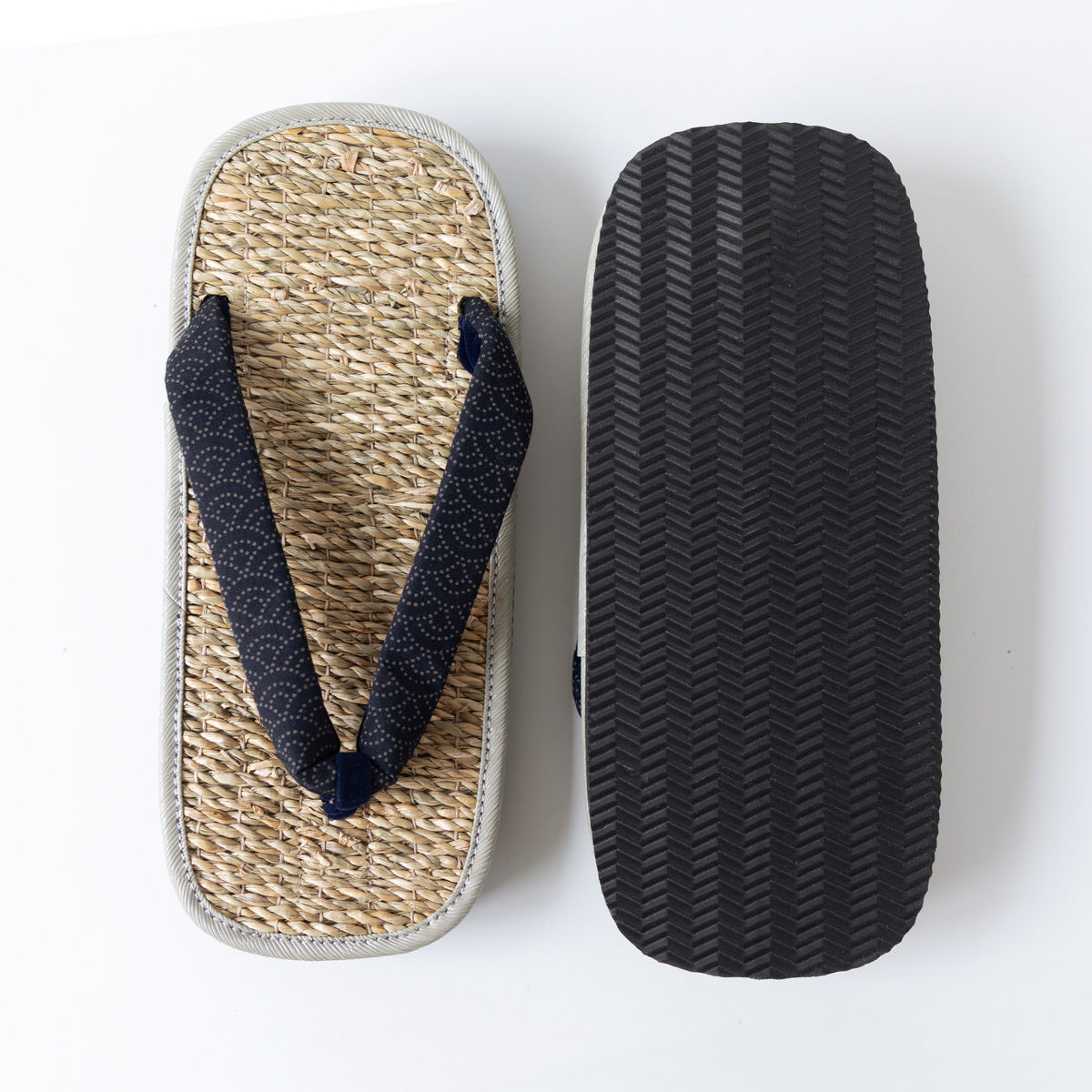 sameseigaiha sandals