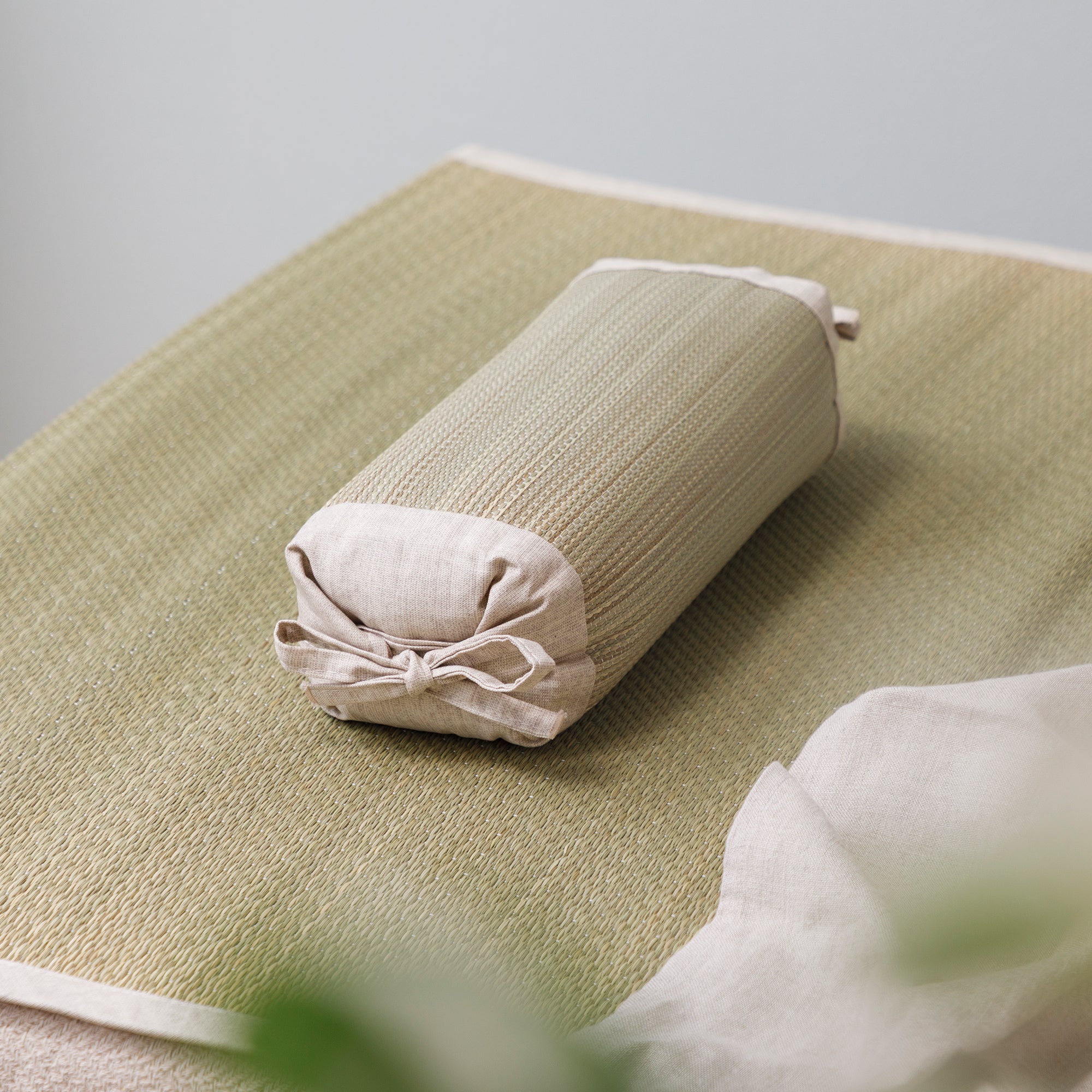 Japanese Igusa Square Pillow Beige