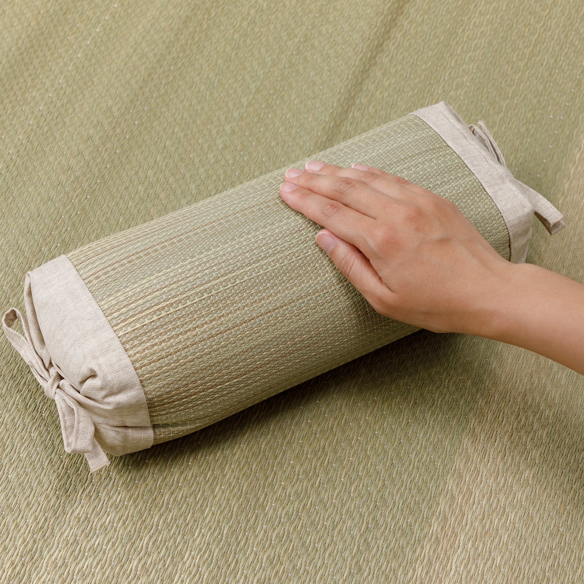 Japanese Igusa Square Pillow Beige