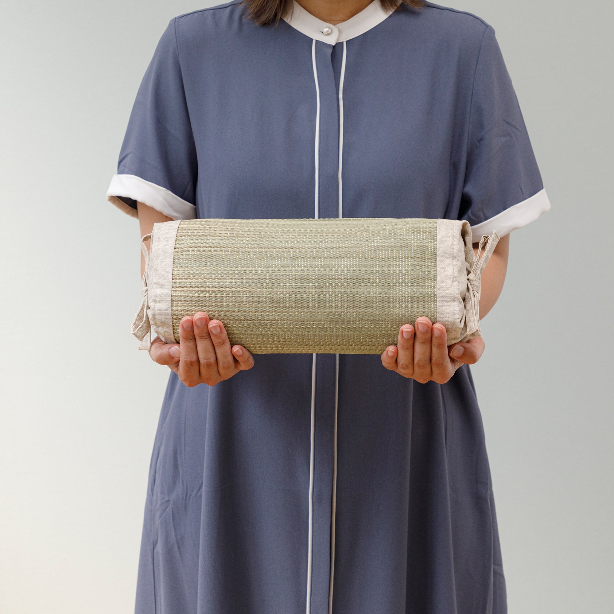 Japanese Igusa Square Pillow Beige