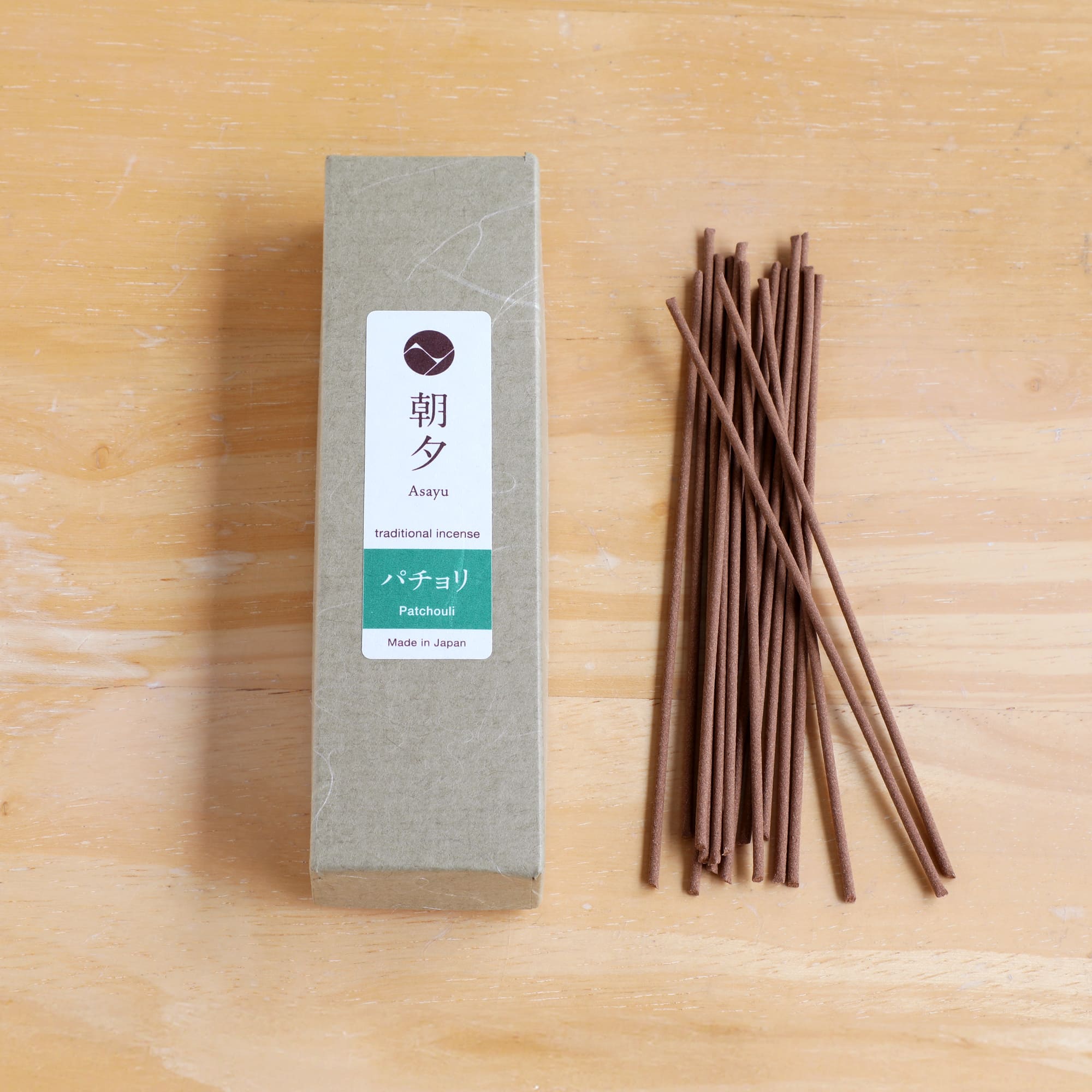 20g patchouli incense sticks on wood plate