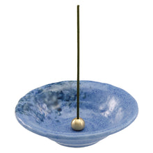 Cargar imagen en el visor de la galería, Tradtional Ceramic Insence Holder Plate and Brass Incense Burner Set - Blue
