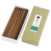 Cargar imagen en el visor de la galería, Asayu Japan Patchouli Traditional Incense Sticks 100% Natural in an open box
