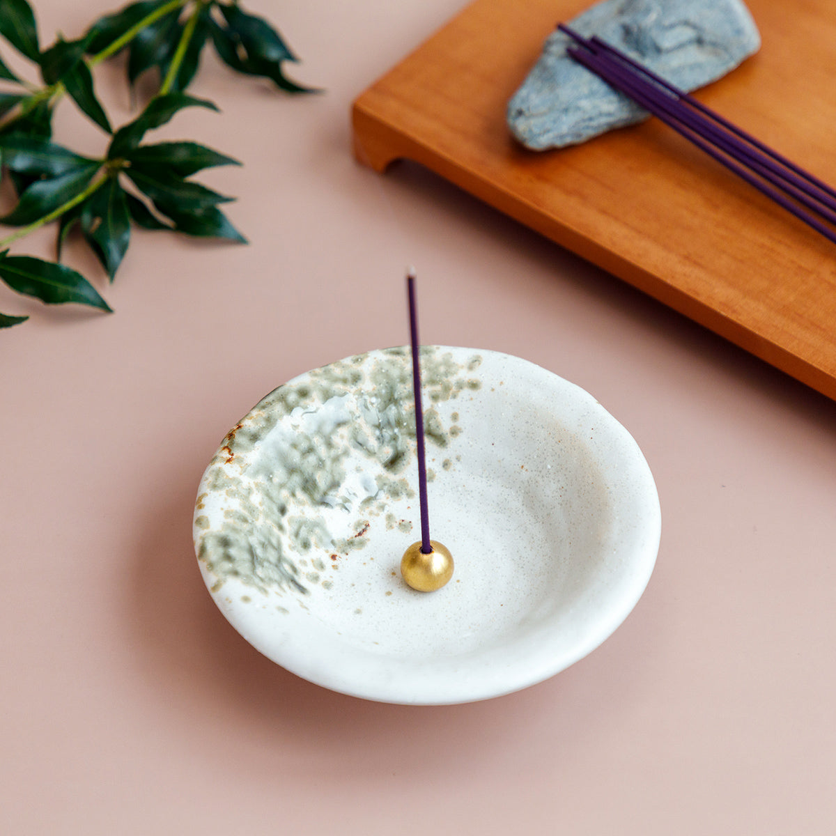 Tradtional Ceramic Insence Holder Plate and Brass Incense Burner Set - White