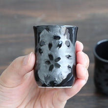 Cargar imagen en el visor de la galería, Sakura Nights: Japanese Sake Set – Black Ceramic Tokkuri &amp; Cups
