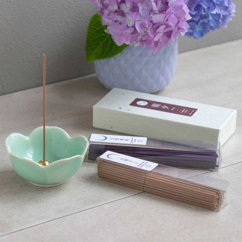 [ Free Shipping all over the US &CA & UK ] Asayu Japan Traditional Incense Sticks 40g. Elevate your mornings with sandalwood and white sage, and unwind in the evenings with sandalwood and rose. Asayu Japan's Traditional Incense Sticks offer two fragrances for different moods. Embrace the authentic Japanese Zen experience for self-care.