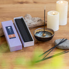 Bâtons d’Encens à la Fleur de Prunier Fumée Réduite Boîte de 20 g
