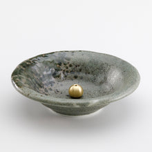 Cargar imagen en el visor de la galería, Tradtional Ceramic Insence Holder Plate and Brass Incense Burner Set - Green
