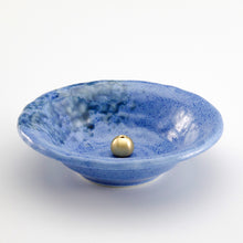 Cargar imagen en el visor de la galería, Tradtional Ceramic Insence Holder Plate and Brass Incense Burner Set - Blue

