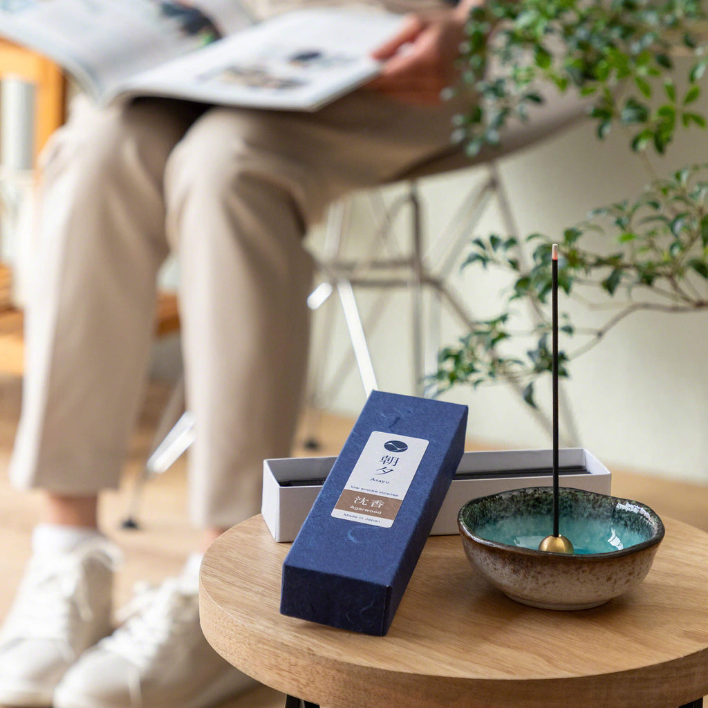 [ Free Shipping in continental US, CANADA, and UK ]Discover the essence of tranquility with Asayu Japan's 100% Agarwood Low Smoke Incense Sticks. Crafted in Awaji, Japan, these natural sticks offer a serene agarwood aroma, perfect for meditation and relaxation. Each 20g box contains 35-40 sticks, with a gentle scent lasting around 25 minutes. 