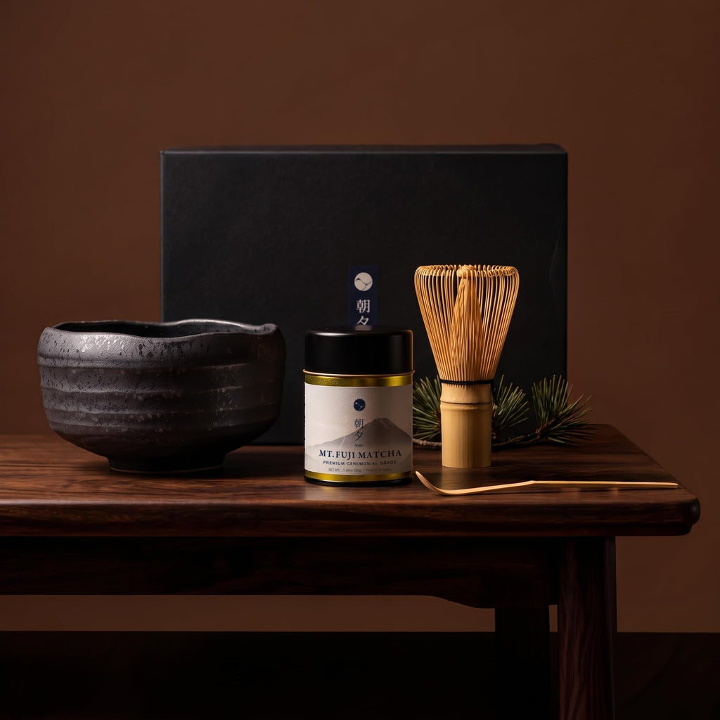 Matcha Ceremony Set 4 Pieces – Crystal Glaze Mino Ware Bowl, Bamboo Whisk & Scoop, Mt. Fuji Matcha 30g
