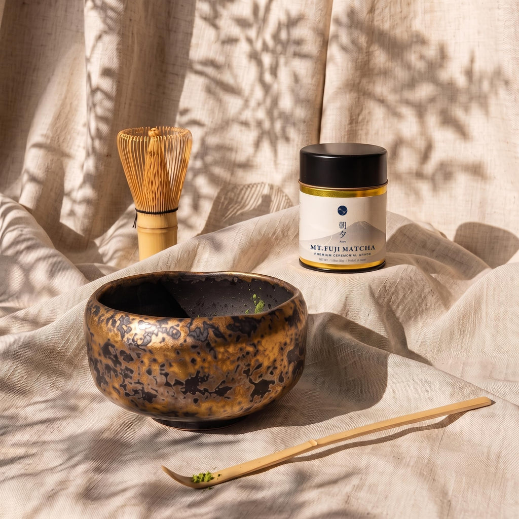 Matcha Ceremony Set 4 Pieces – Gold Tataki Mino Ware Bowl, Bamboo Whisk & Scoop, Mt. Fuji Matcha 30g