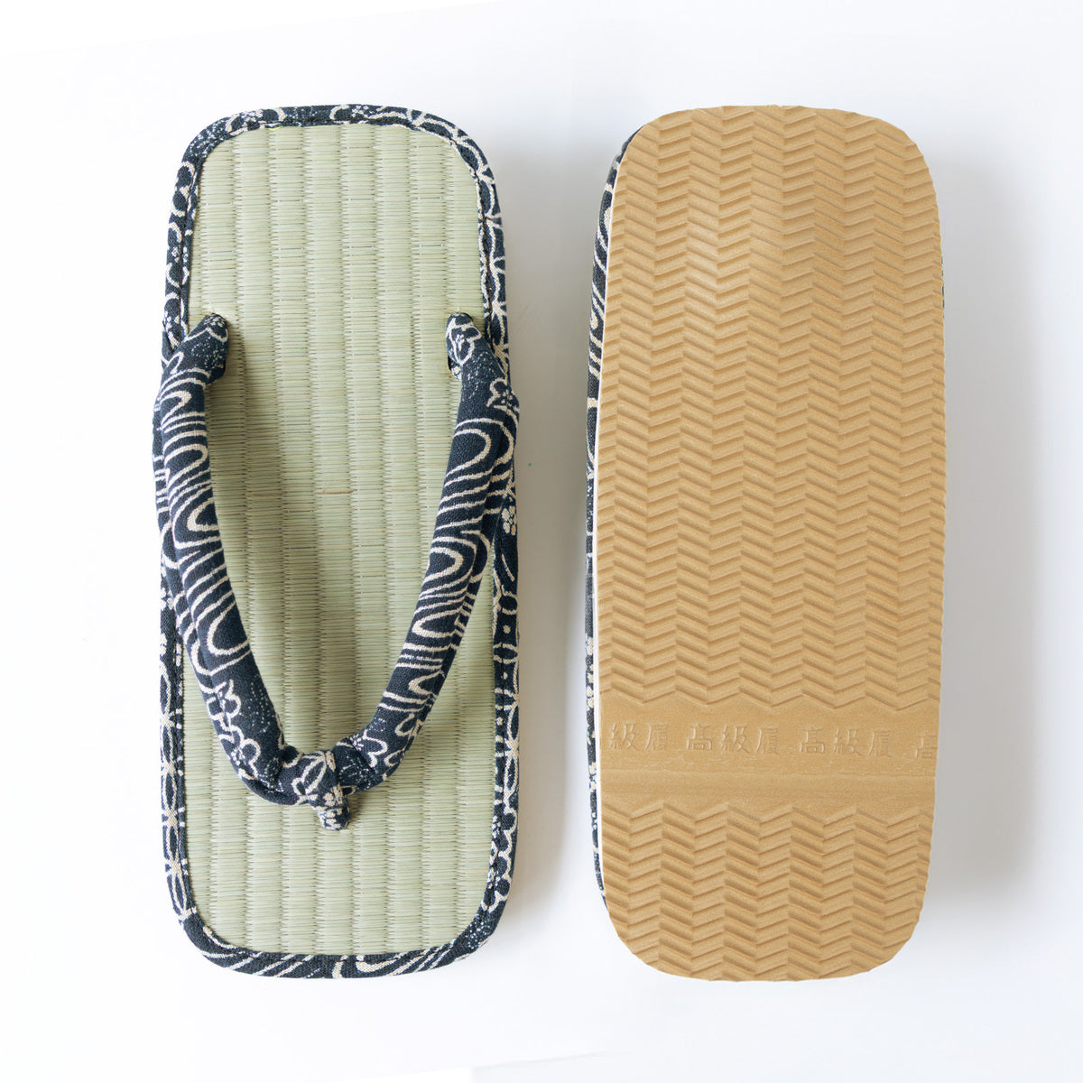 Ryusuimon sandals