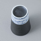 bottow view of the grey and white tea cup