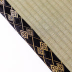 close view of minim tatami mat black border