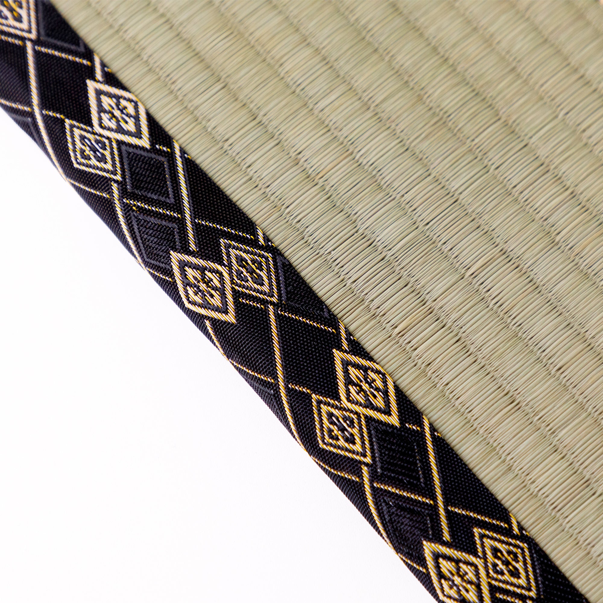 close view of minim tatami mat black border