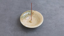 Cargar y reproducir el video en el visor de la galería, Tradtional Ceramic Insence Holder Plate and Brass Incense Burner Set - Orange
