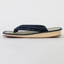 Cargar imagen en el visor de la galería, Traditional Japanese Sandals Tatami Setta Zori, Made in Japan - Black Stripes
