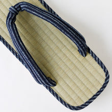 Charger l&#39;image dans la galerie, Traditional Japanese Sandals Tatami Setta Zori, Made in Japan - Black Stripes
