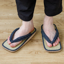 Lade das Bild in den Galerie-Viewer, Traditional Japanese Sandals Tatami Setta Zori, Made in Japan - Black Stripes
