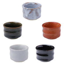 Lade das Bild in den Galerie-Viewer, Product picture of 5 differently colored ochoko sake cups
