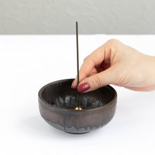 Charger l&#39;image dans la galerie, Put the incense stick in an incense stand over an incense plate or similar surface
