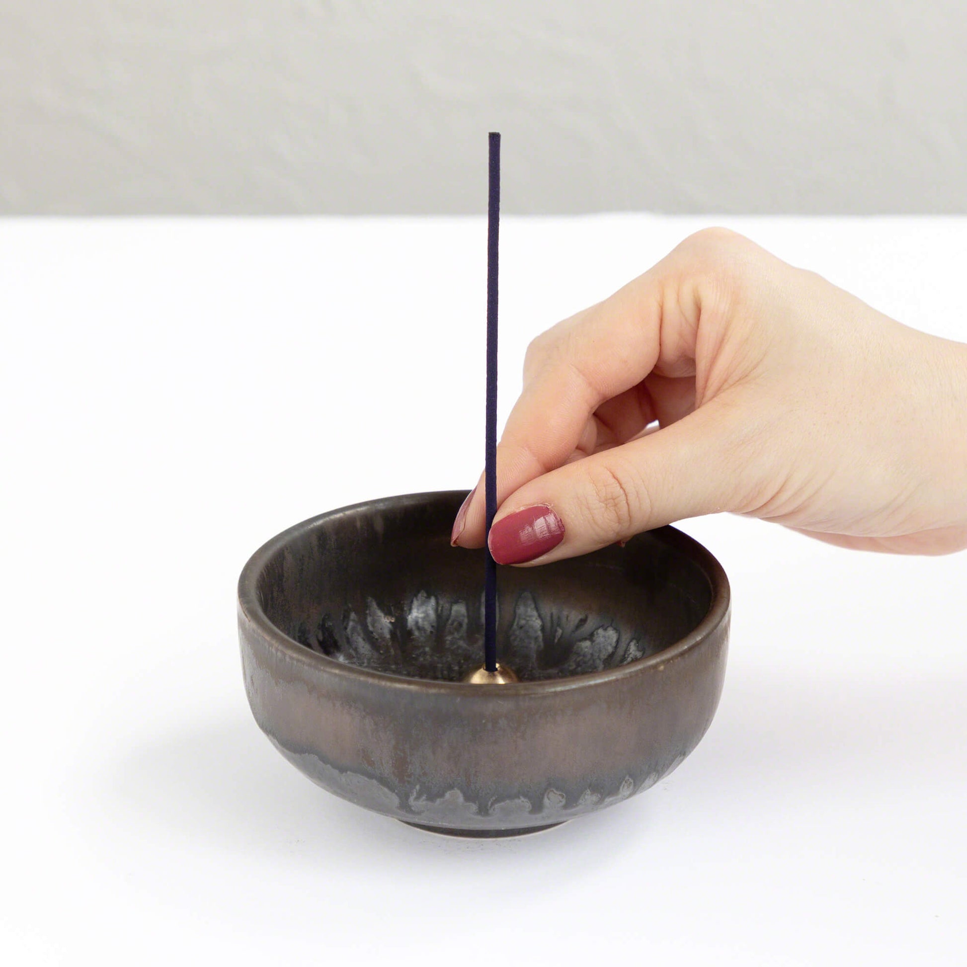 [ Free Shipping all over the US ]  100% Made in Japan Low Smoke Incense Gift Set [ Zen Set (Japanese Garden & Wagiku Chrysanthemum) + Zen Incense Holder ] || Low Smoke Japanese Incense Sticks || Incense holder and burner stand || Incense for Yoga and Meditation