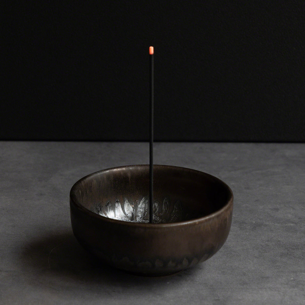 [ Free Shipping all over the US ]  100% Made in Japan Low Smoke Incense Gift Set  [ Japanese Zen Garden Blend Incense Sticks  + Zen Incense Holder ] || Our low smoke incense set is manufactured in Awaji island, Japan's leading area in incense making with natural materials. Perfect for Yoga and Meditation.