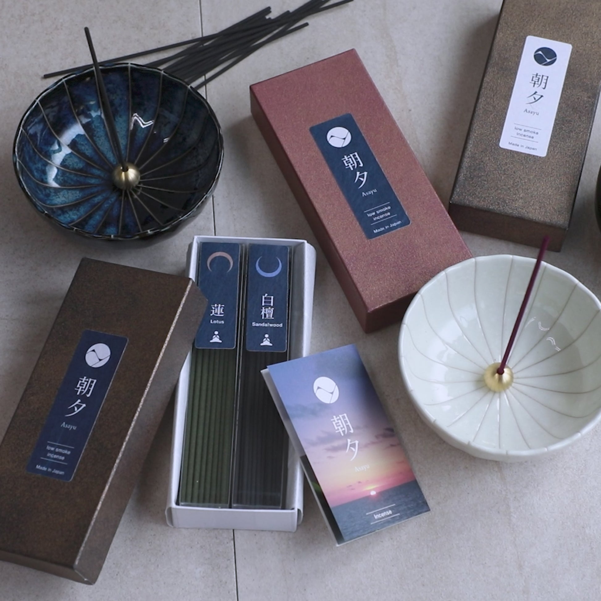 [ Free Shipping all over the US ]  100% Made in Japan Low Smoke Incense Gift Set [ Zen Set (Japanese Garden & Wagiku Chrysanthemum) + Zen Incense Holder ] || Low Smoke Japanese Incense Sticks || Incense holder and burner stand || Incense for Yoga and Meditation