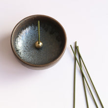 Charger l&#39;image dans la galerie, Asayu Japan Zen Incense Holder with brass stand next to incense sticks
