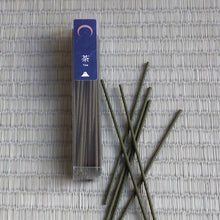 Lade das Bild in den Galerie-Viewer, Low Smoke Incense Sticks 40g Japan Scent Set [ Green Tea and Sakura Cherry Blossom ]
