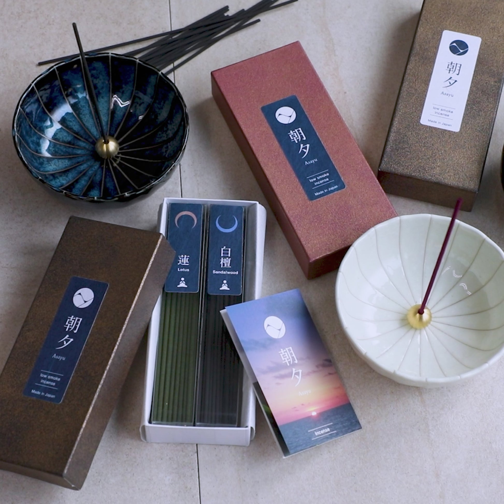 Low Smoke Incense Gift Set  [ Yoga Set (Lotus & Sandalwood) + Navy Blue Lotus Incense Holder ]