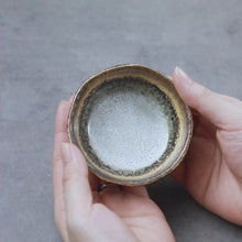 Laden und Abspielen von Videos im Galerie-Viewer, Small Traditional Japan Incense Holder
