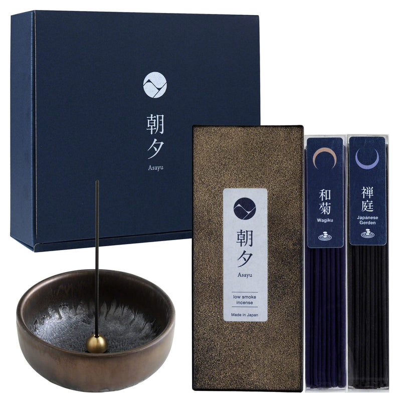 Zen incense set with Zen ceramic incenseholder in front of the blue gift box