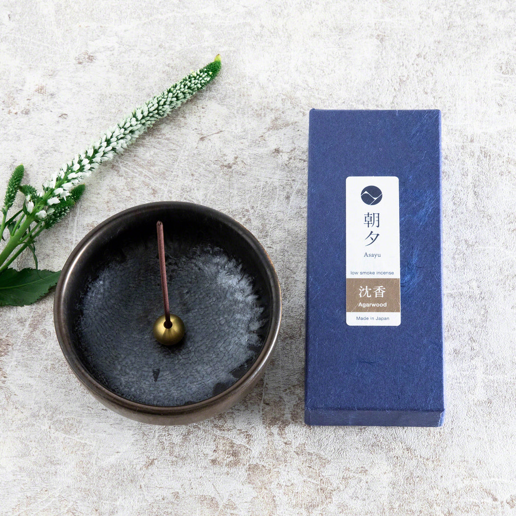 [ Free Shipping all over the US ]  100% Made in Japan Low Smoke Incense Gift Set  [ Agarwood Incense Sticks  + Zen Incense Holder and Burner Stand ] || Our low smoke incense set is manufactured in Awaji island, Japan's leading area in incense making with natural materials. Perfect for Yoga and Meditation.
